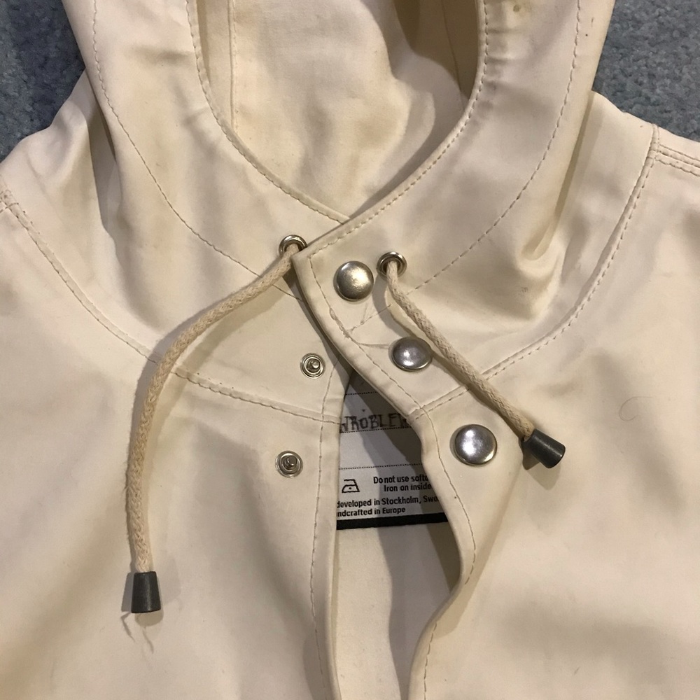 Stutterheim White Arholma Raincoat- small - Picture 4 of 10